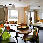 Adagio Centre Aparthotel 4*