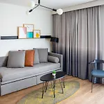 Adagio Centre 4*