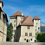 Aparthotel Adagio Centre 4*