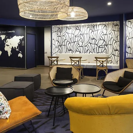 Adagio Centre 4*