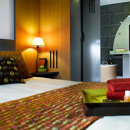 Adagio Centre Апарт-отель Анси