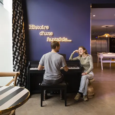 Adagio Centre 4*