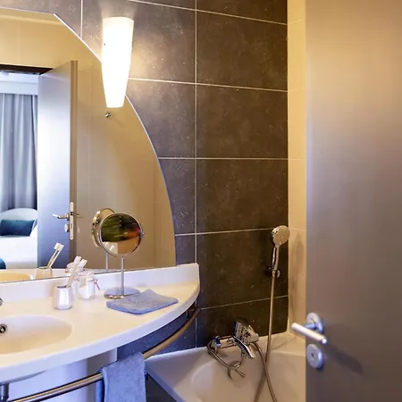 Hotel apartamentowy Adagio Centre 4*