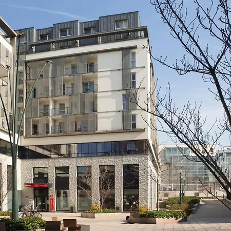 Adagio Centre 4*