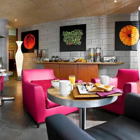 Adagio Centre Aparthotel 4*