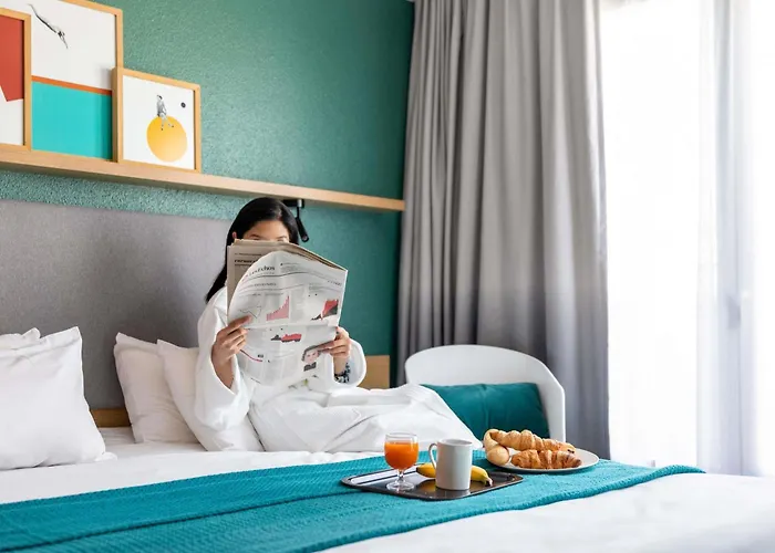 Adagio Centre Aparthotel 4*